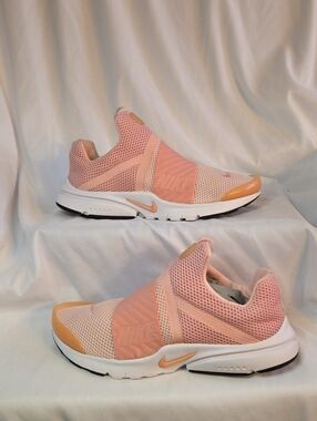 Nike Presto Extreme (GS) shoes in the "Bleached Coral"